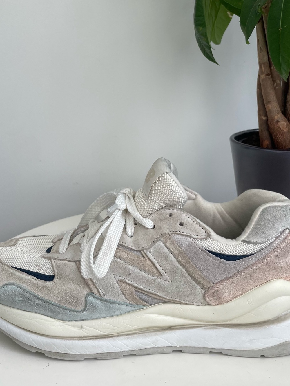 Men Size 8 New Balance 57/40 Sea Salt Vintage Rose Shoes